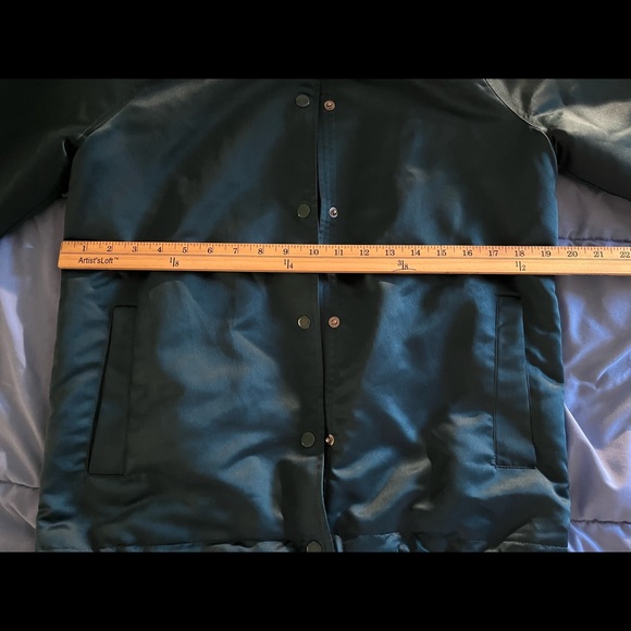 Green satin Volcom jacket. - Picture 7 of 7
